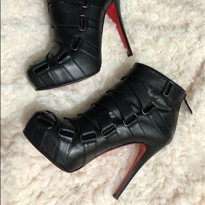 Christian Louboutin Nitoinimoi Size 39
